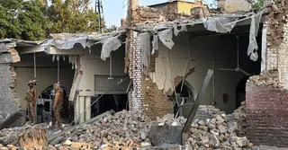 পাকিস্তানের পুলিশ লাইসেন্সে বোমা হামলায় নিহত ২১